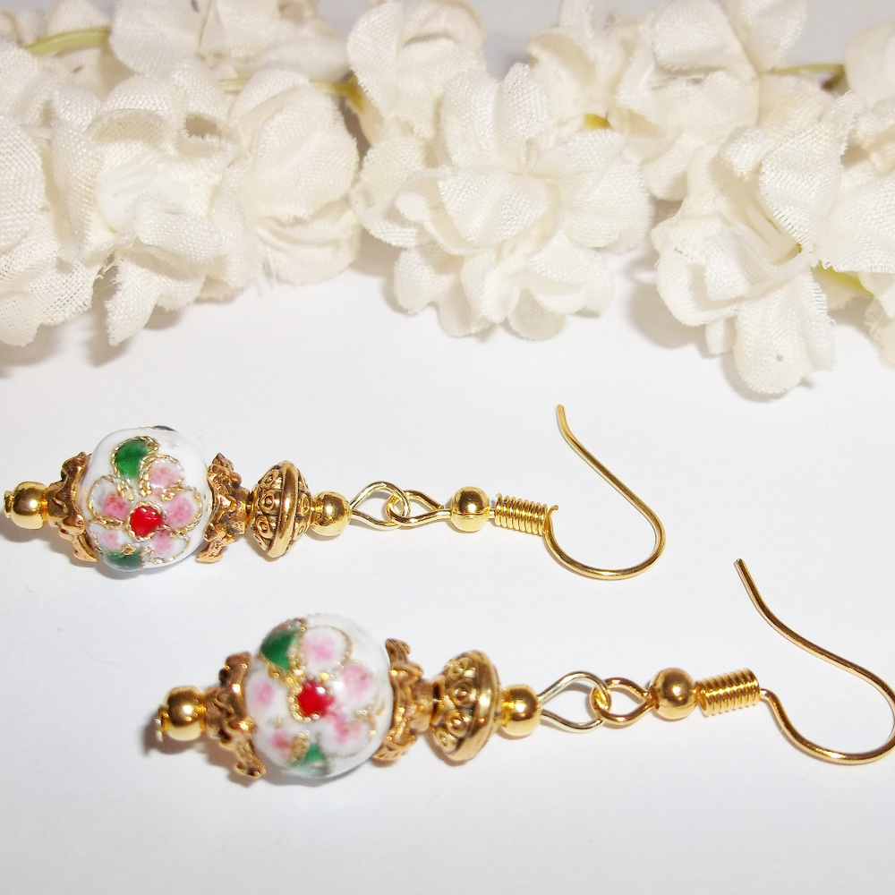 Handmade Earring Set White & Gold Flower NWT 4605 - Picture 5 of 6